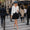 casquette-gavroche-femme-ete-bleu-porte-ville
