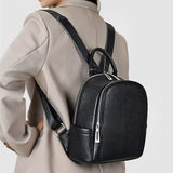 petit-sac-a-dos-femme-cuir-Hazel-noir-porte