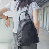 sac-a-dos-cuir-femme-convertible-Oda-porte3
