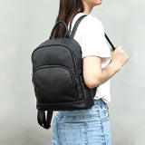 sac-a-dos-femme-cuir-souple-Wyde-noir-porte