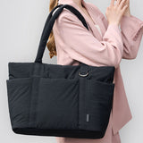 sac-cabas-matelasse-Kayla-noir-porte