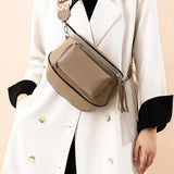 sacoche-bandouliere-Tessa-kaki-porte

